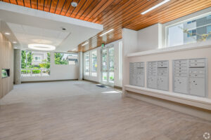 Green-Hill-Apartments-lobby